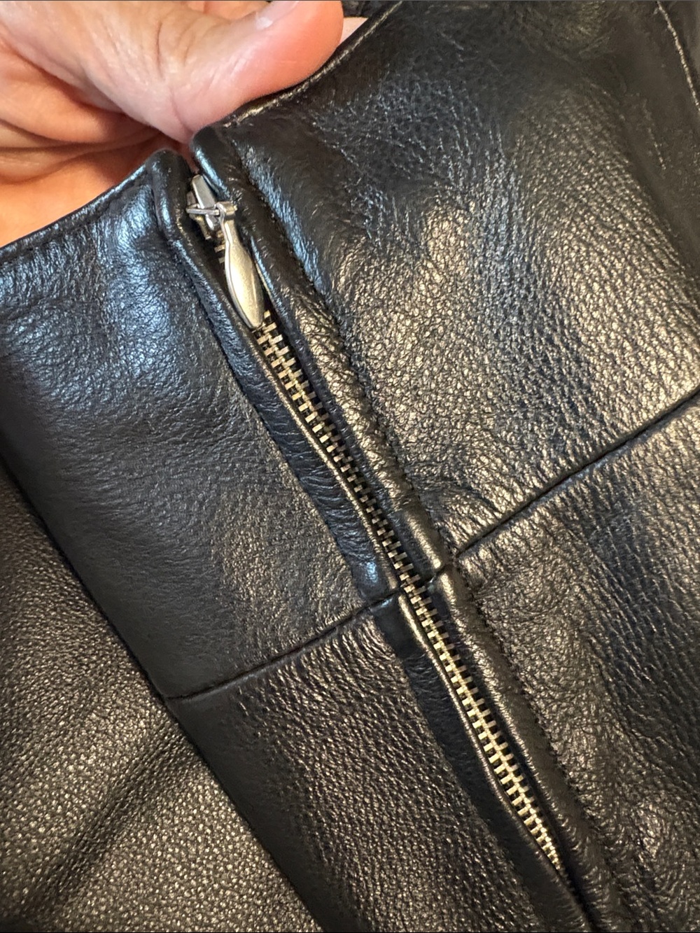 Wilsons Leather Maxima Black Genuine Leather Mini Skirt Size 6 - Picture 4 of 7